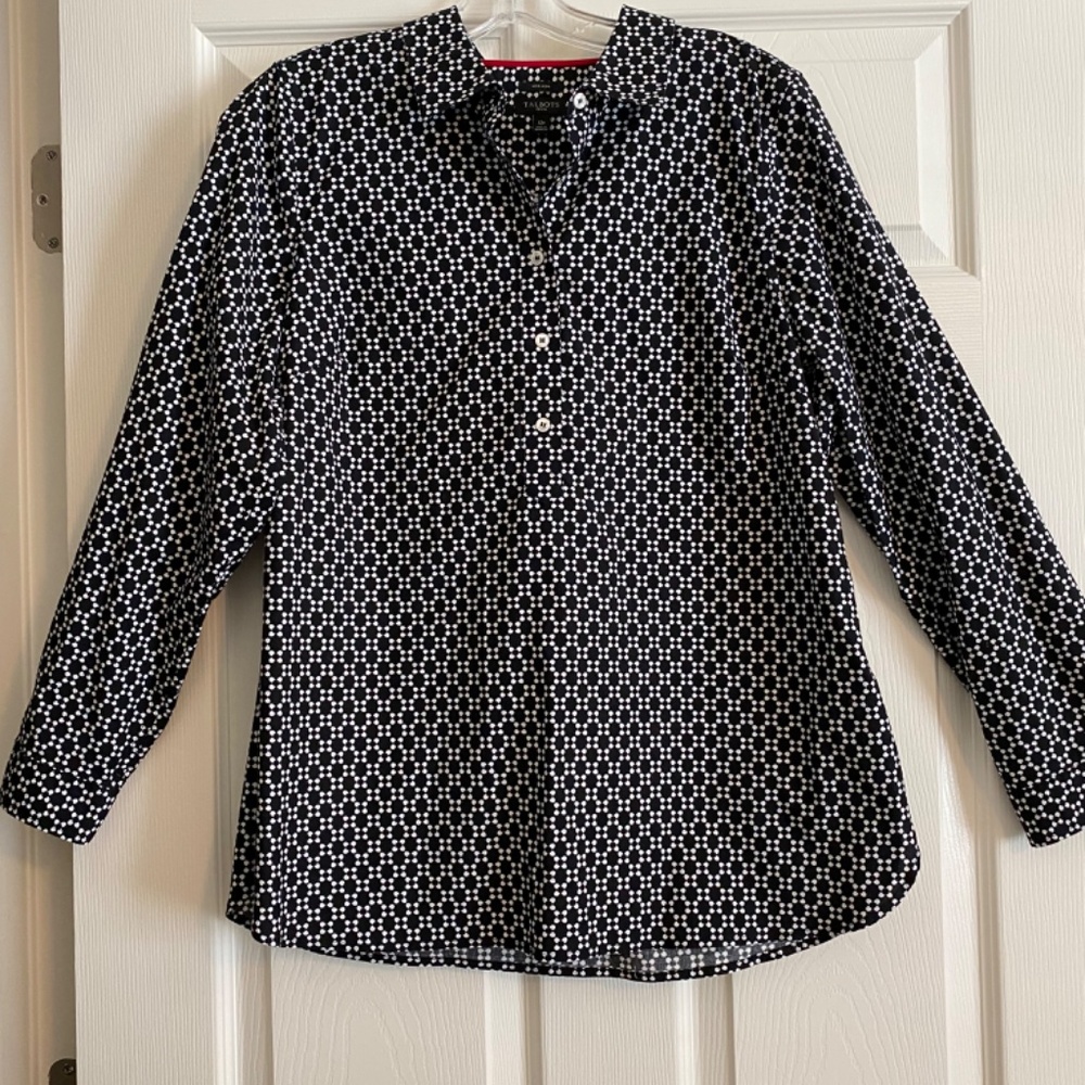 Talbots black and white tunic no iron blouse